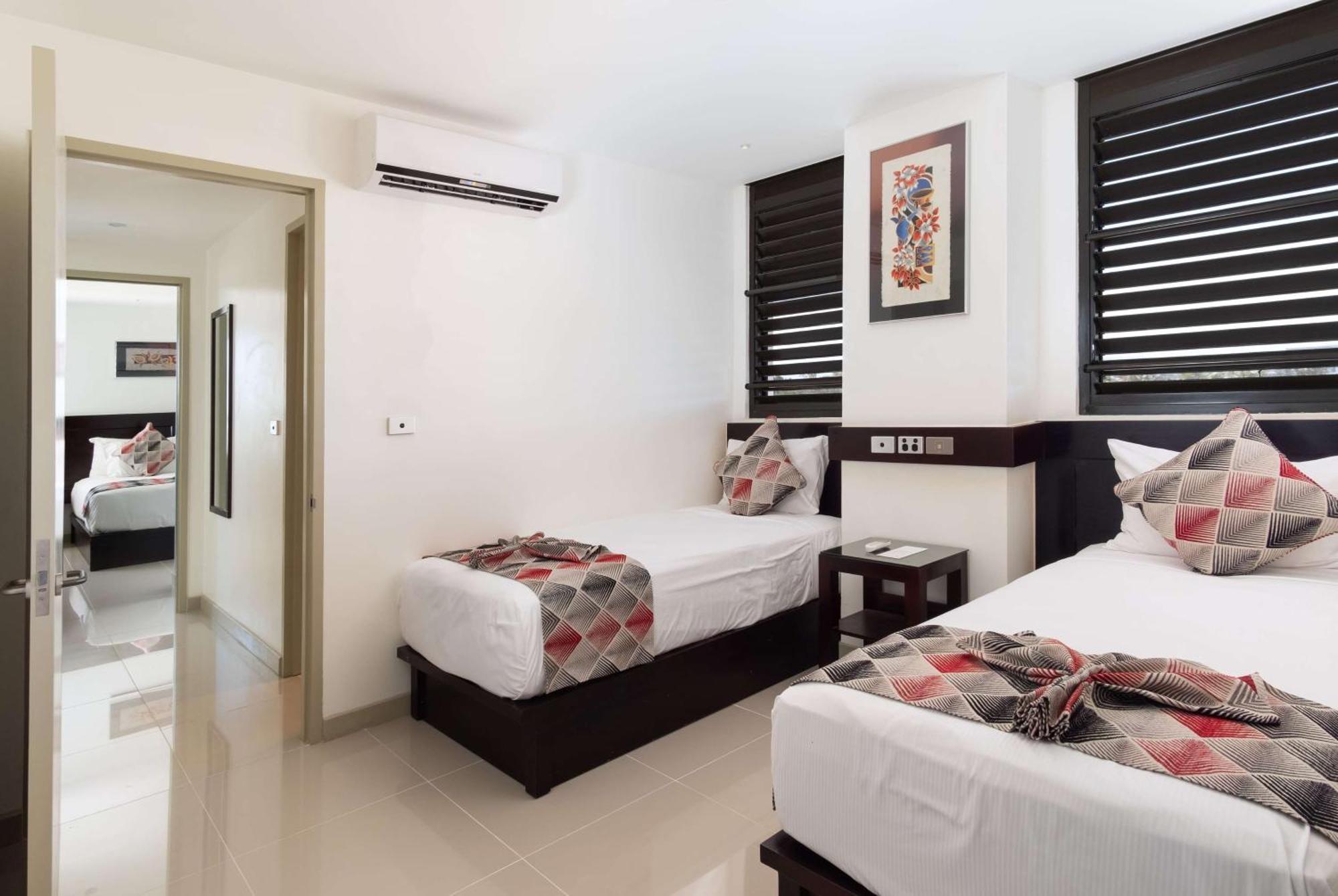 Ramada Suites By Wyndham Wailoaloa Beach Fiji Nadi Exterior photo
